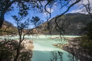 Pesona Kota Kembang: 15 Wisata Alam Bandung Hits