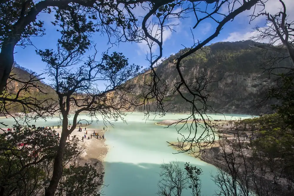 Pesona Kota Kembang: 15 Wisata Alam Bandung Hits